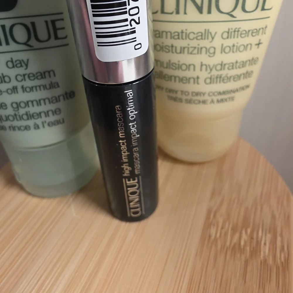 Clinique Skin Care & Pop Lip Colour + Primer Bundle NEW!